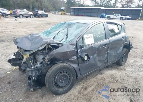 2013 Toyota Prius C Two from USA, damaged, VIN JTDKDTB35D1546587